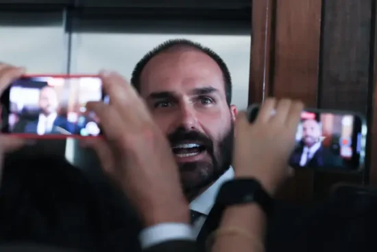 eduardo bolsonaro é condenado pelo STF